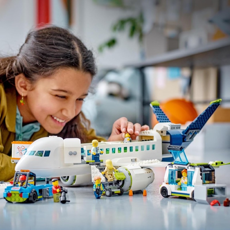Bau- und Spielset: "LEGO City Passagierflugzeug (60367)" von LEGO im Review von LEGO