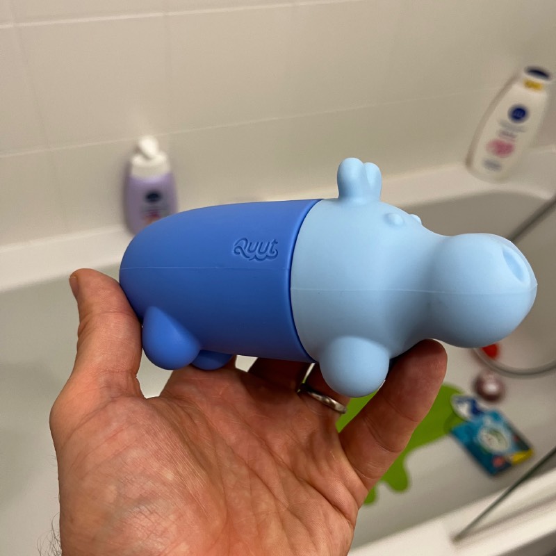 Badespielzeug: "Nilpferd Squeezi" von Quut im Review von Quut ©https://dadslife.de