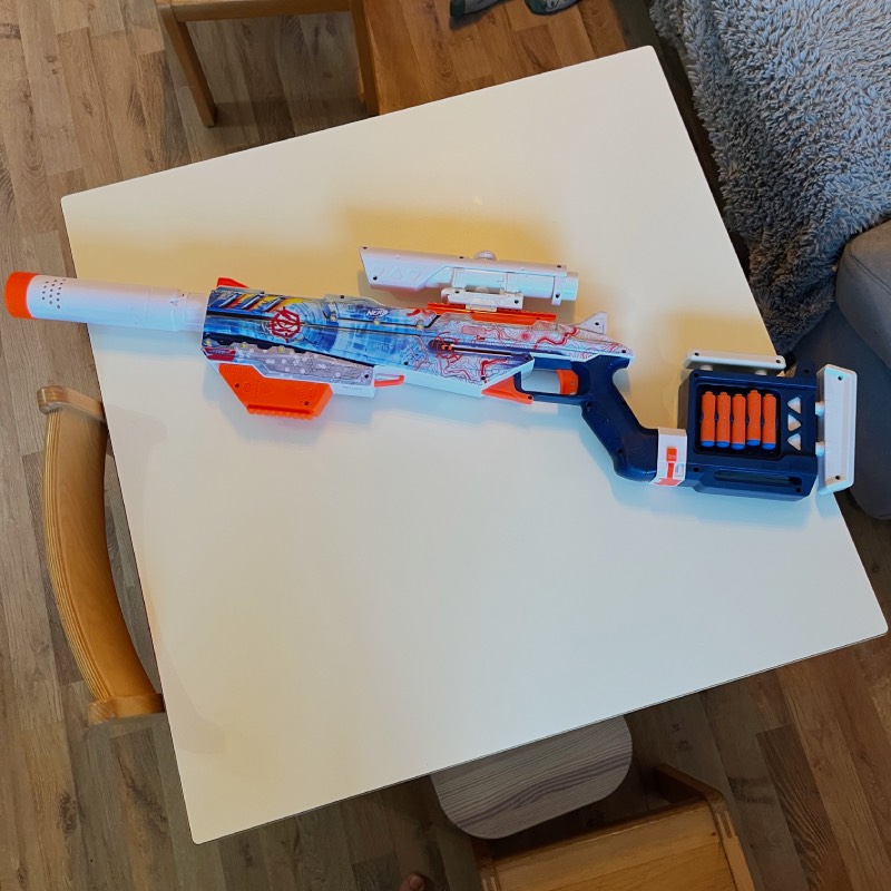 Blaster: "Loadout Arctic Zerostriker" von Nerf im Review von Nerf ©https://dadslife.de