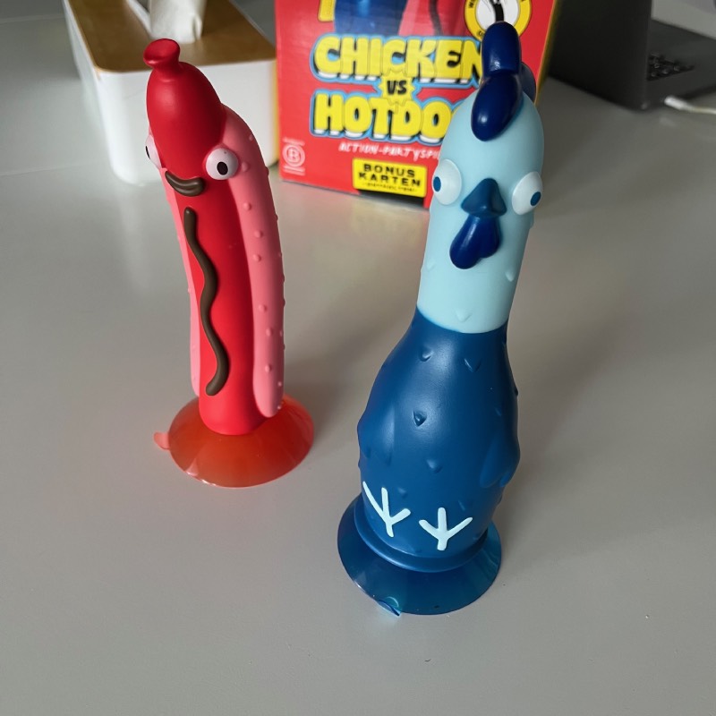 Partyspiel: "Chicken vs Hotdog" von Big Potato Games im Review von Big Potato Games ©https://dadslife.de