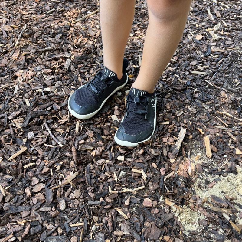 Barfußschuhe: "Primus Trail Knit FG Kids" von Vivobarefoot im Review von Vivobarefoot ©https://dadslife.de