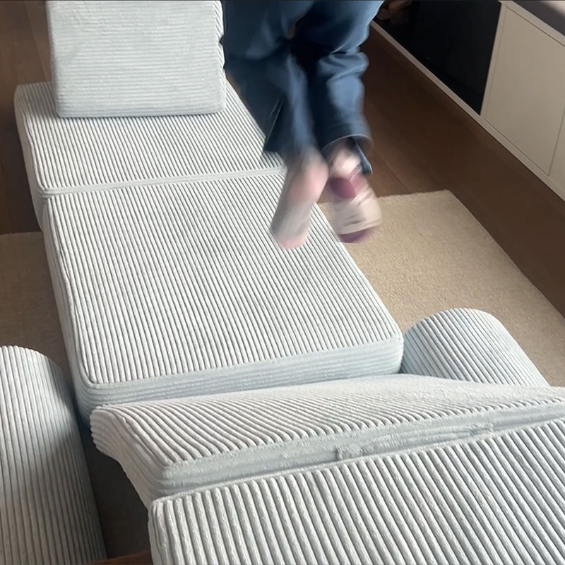 Spielsofa: "Fantasiewelt" von Linodino im Review von Linodino ©https://dadslife.de