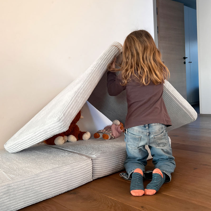 Spielsofa: "Fantasiewelt" von Linodino im Review von Linodino ©https://dadslife.de