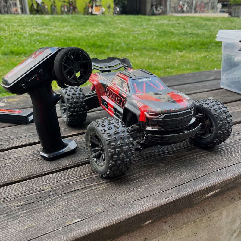 Ferngesteuertes Auto "1/16 Mini Kraton 3S" von Arrma ©https://dadslife.de