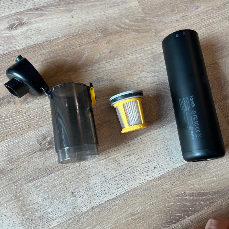 Akku-Autostaubsauger: "Slim V8 Apex" von Fanttik im Review von Fanttik ©https://dadslife.de