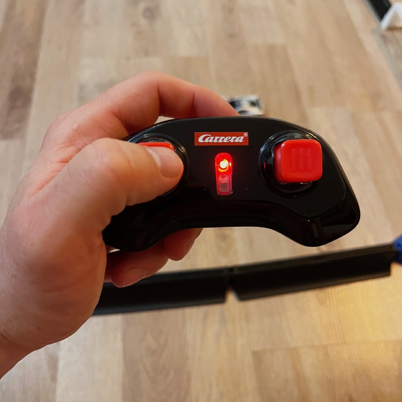Ferngesteuerte Autos: "RC Soccer Set World Championship" von Carrera im Review von Carrera ©https://dadslife.de