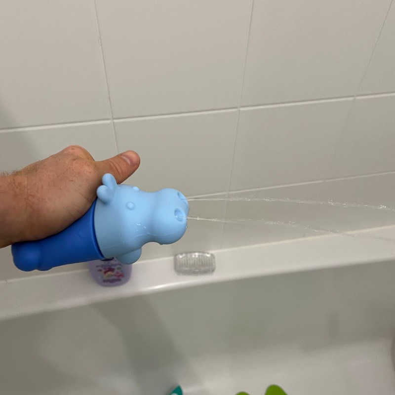 Badespielzeug: "Nilpferd Squeezi" von Quut im Review von Quut ©https://dadslife.de