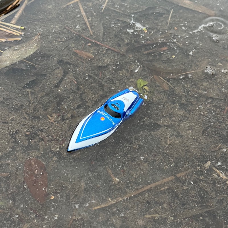 Ferngesteuertes Boot: "Mini RC" von Revell Control im Review von Revell Control ©https://dadslife.de