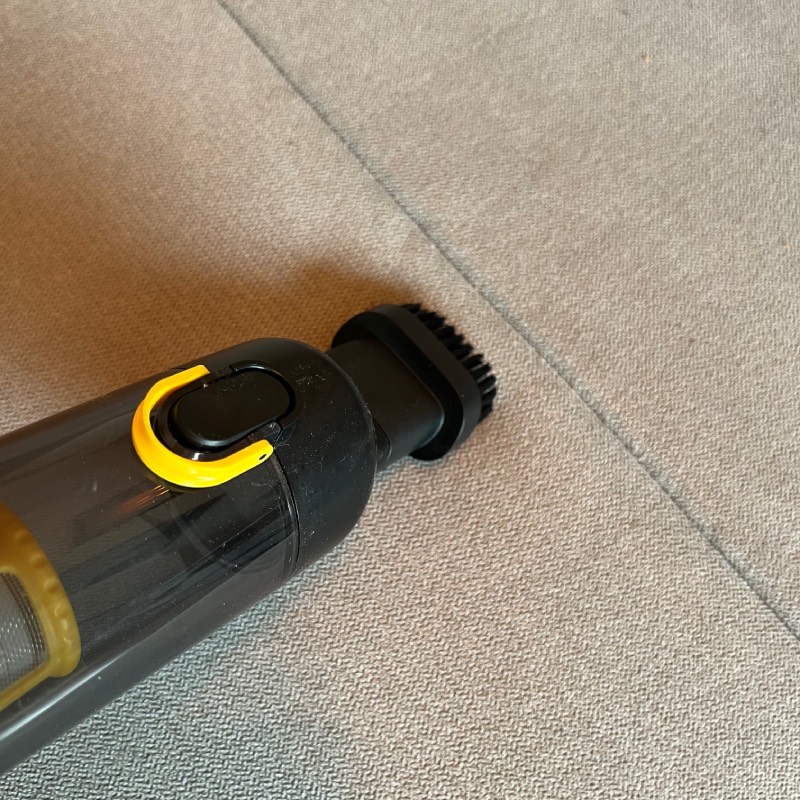 Akku-Autostaubsauger: "Slim V8 Apex" von Fanttik im Review von Fanttik ©https://dadslife.de