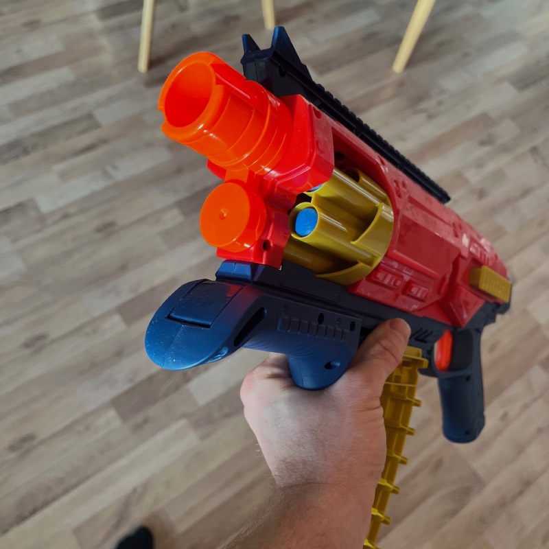 Blaster: "Loadout Shadowspeed Recon" von Nerf im Review von Nerf ©https://dadslife.de
