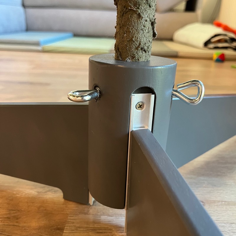 Künstlicher Weihnachtsbaum "Premium Tanne mit Beleuchtung" von ArtiTree ©https://dadslife.de