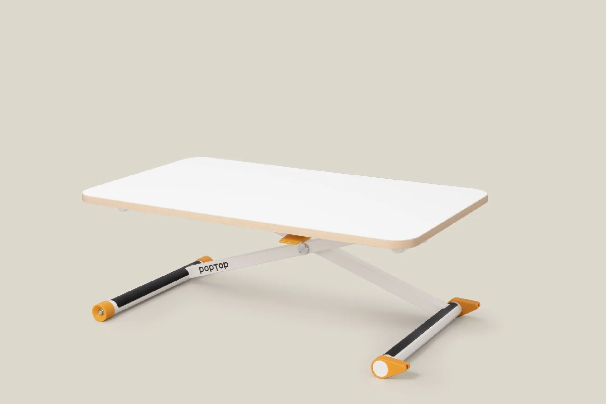 Mitwachsender Kinderschreibtisch "poptop" von poptop GmbH