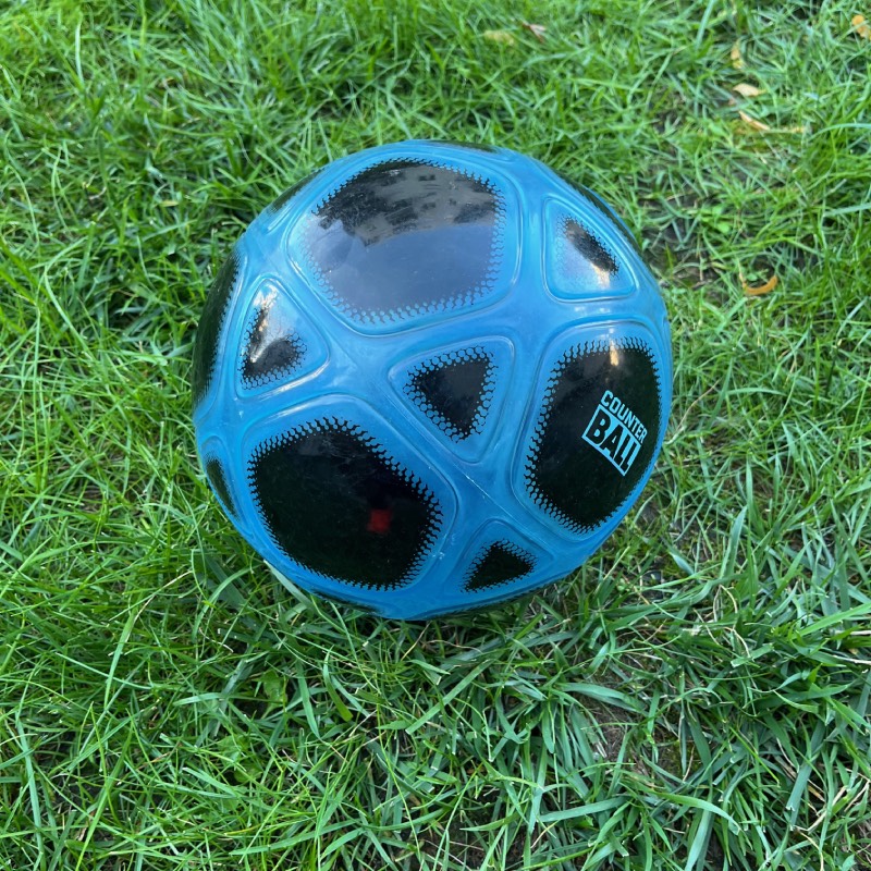 Smarter Fußball: "Counter Ball" von Strikesphere im Review von Strikesphere ©https://dadslife.de