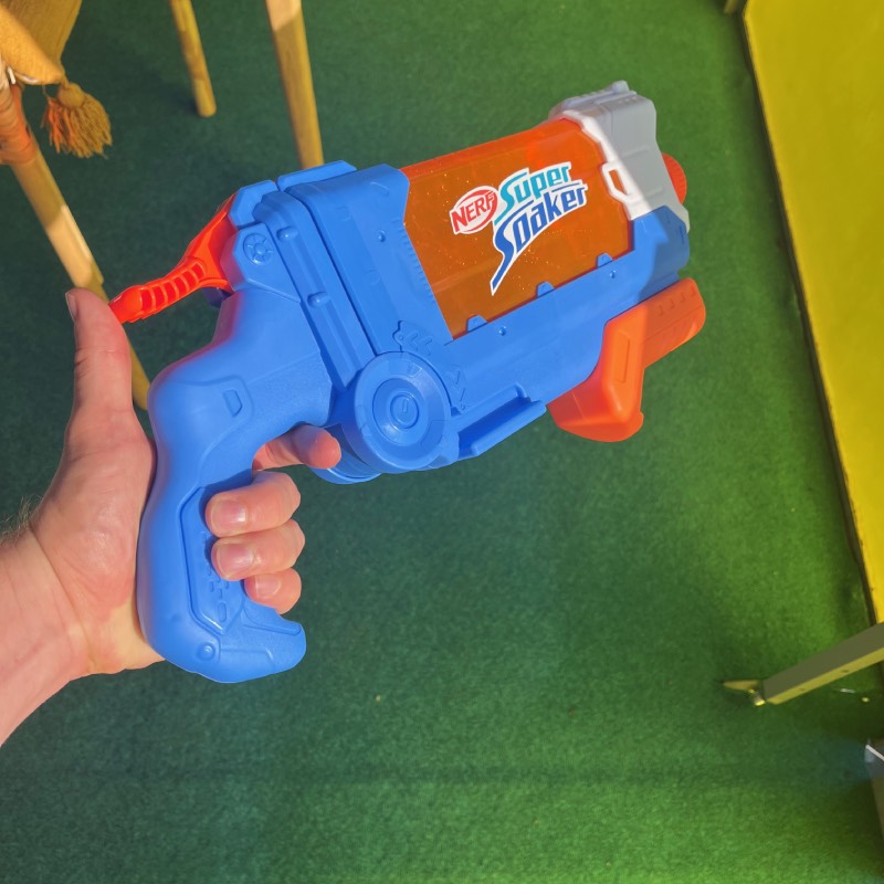 Wasserpistole "Super Soaker Flip Fill" von Nerf ©https://dadslife.de