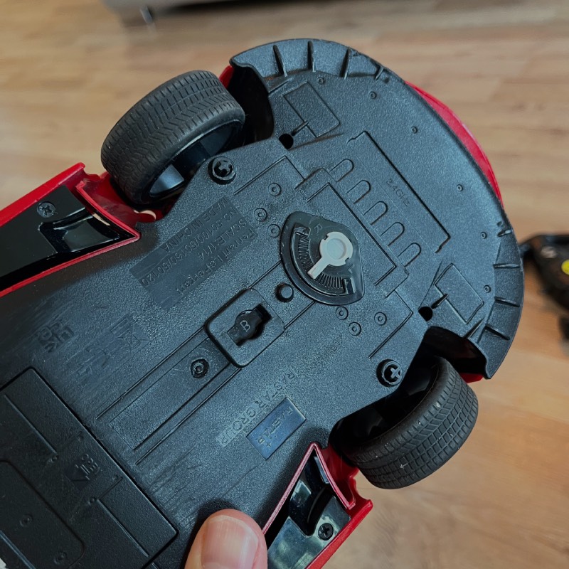 Ferngesteuertes Auto "Ferrari "LaFerrari" 1/14" von Rastar ©https://dadslife.de