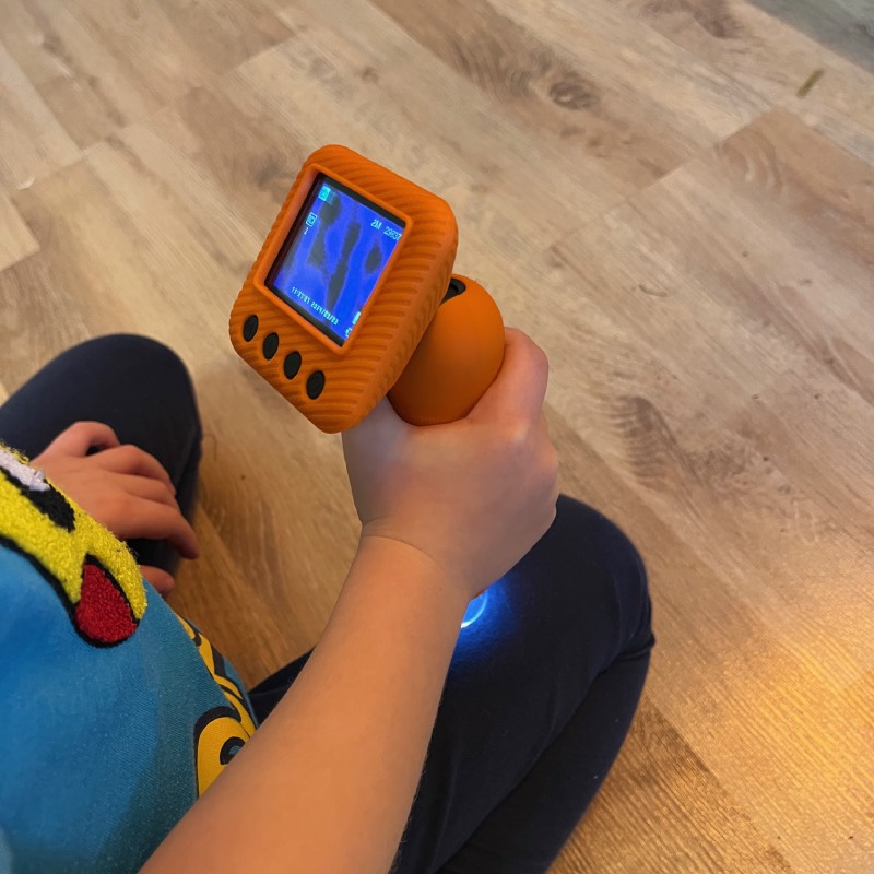 Kinder-Mikroskop "u-Zoom One" von Upptäcka ©https://dadslife.de