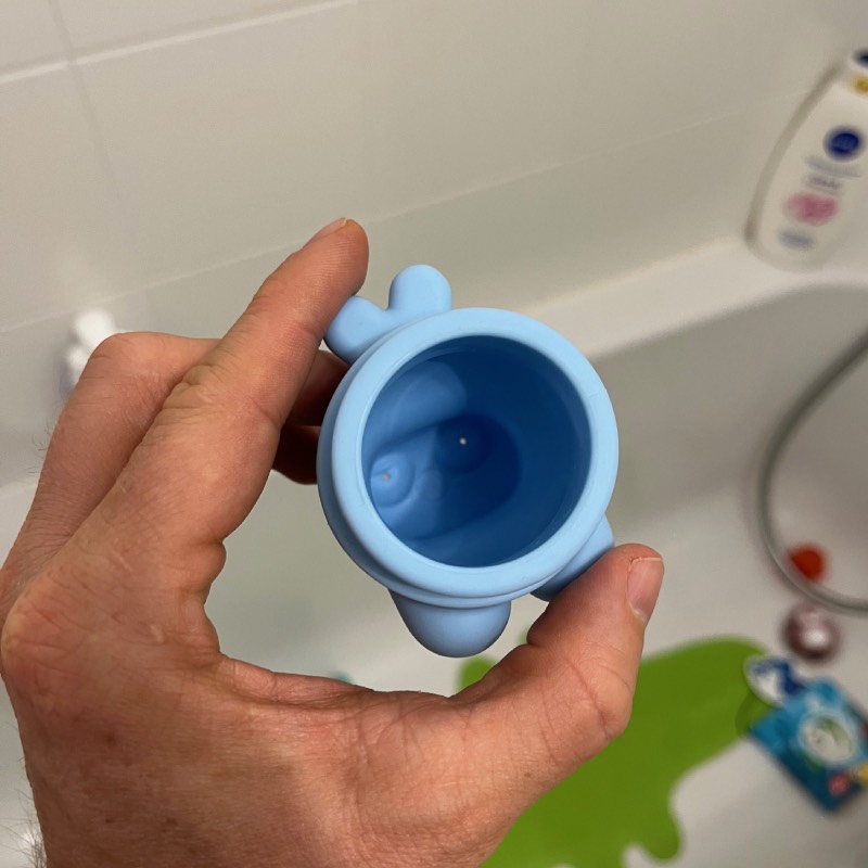 Badespielzeug: "Nilpferd Squeezi" von Quut im Review von Quut ©https://dadslife.de