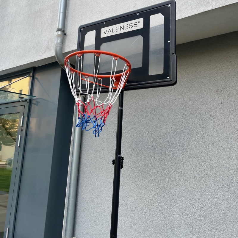 Basketballkorb: "Kinder (155-210 cm)" von Valeness im Review von Valeness ©https://dadslife.de