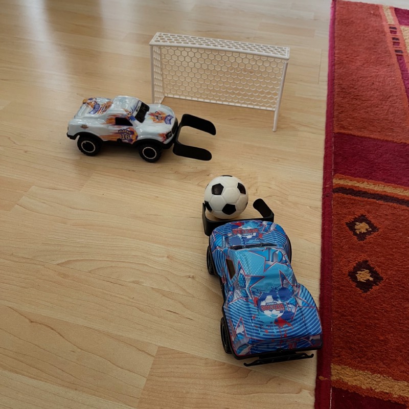 Ferngesteuertes Auto-Set: "Football League" von Revell Control im Review von Revell Control ©https://dadslife.de