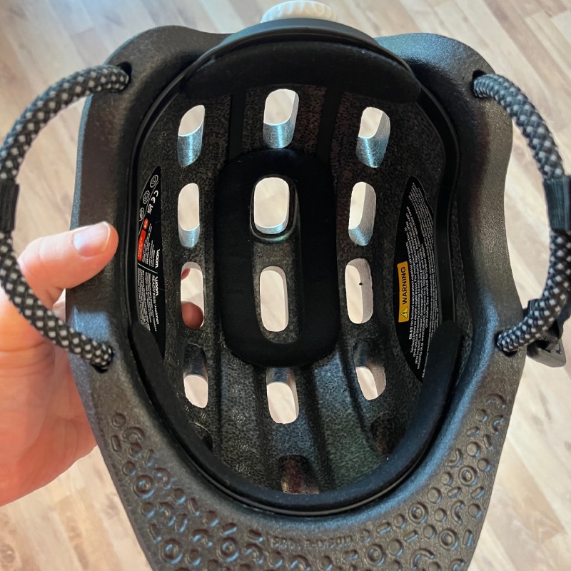 Kinder-Fahrradhelm "READY" von woom ©https://dadslife.de