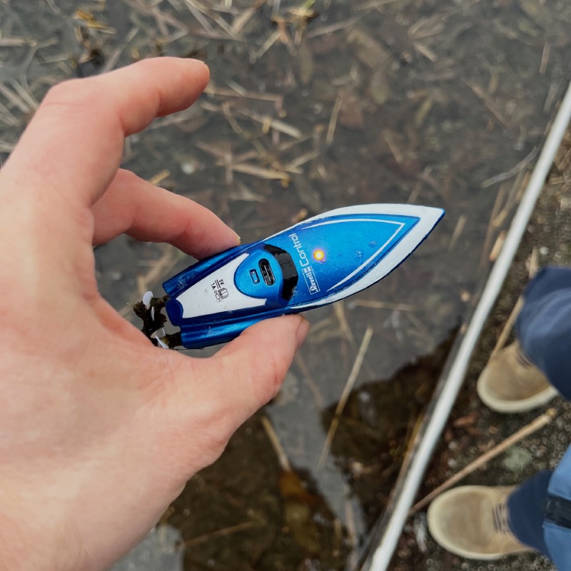 Ferngesteuertes Boot: "Mini RC" von Revell Control im Review von Revell Control ©https://dadslife.de