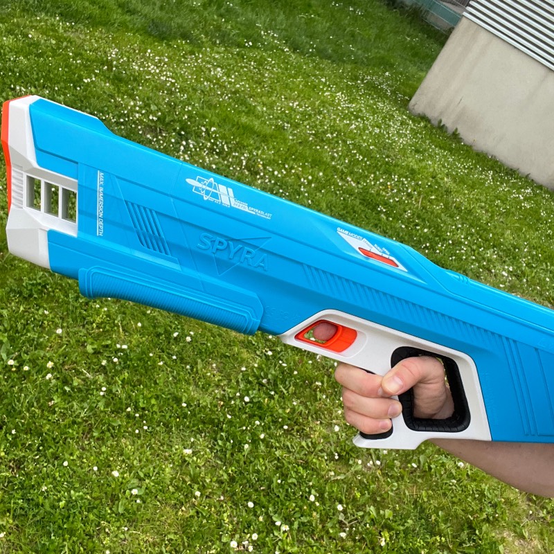 Elektrische Wasserpistole "SpyraThree" von Spyra ©https://dadslife.de